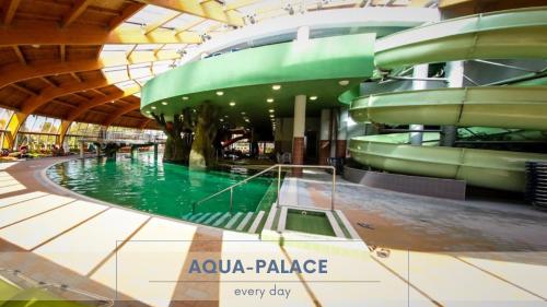 Bazén v ubytování Hungarospa Thermal Hotel nebo v jeho okolí