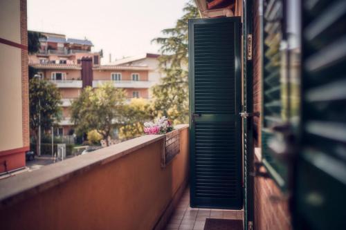 Балкон или терраса в Travelershome Ciampino 212 Central Station Guest House
