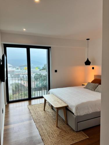 New Apartment, 2 ensuite bedroom, amazing sea view