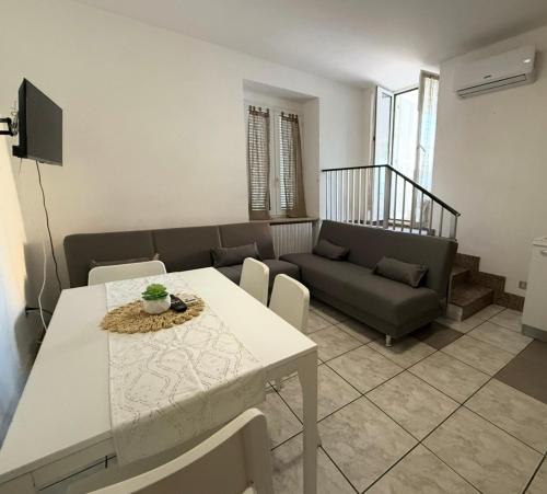 A seating area at Vinum27