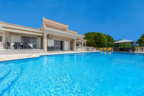 Villa Paloma - tranquilidade com piscina aquecível e BBQ - Albufeira