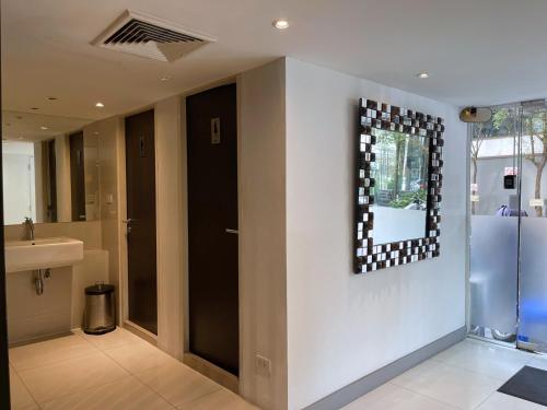 Ένα μπάνιο στο 24 Inn