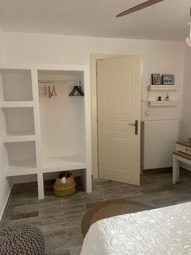 Dapur atau dapur kecil di Geronti Moscha Apartment