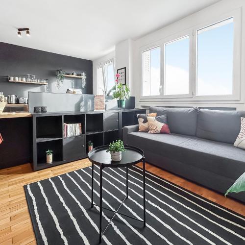 Cozy flat balcony panoramic view 5m metro B