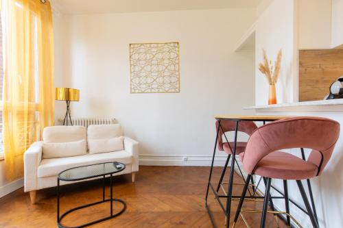 Photo de la galerie de l'établissement Le Solaire - Somptueux T2 à 2 pas du centre, à Évreux