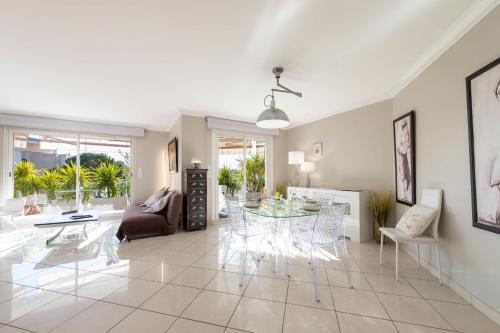 3-Br Apartment Sea View Swimming Pool