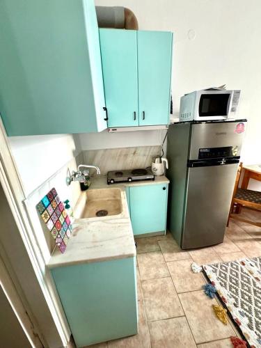 Dapur atau dapur kecil di Seafront Stories of Samos