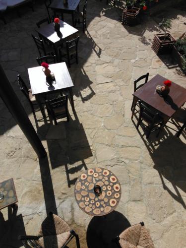 Un restaurante o sitio para comer en Teacher's House
