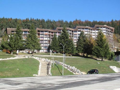 Budova, v ktorej sa apartmán nachádza