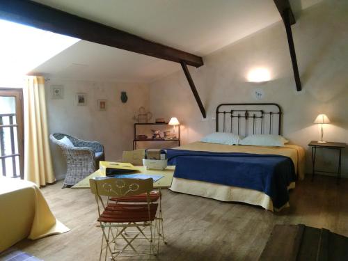 Gallery image of L'Estapade des Tourelons in Saint-Jean-en-Royans