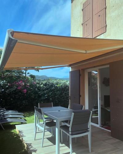 Maison Jasmin, Modern, air-conditioned 2-bed with lovely terrace & communal pool