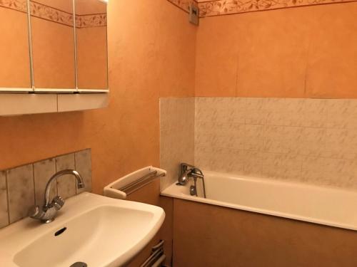 Ένα μπάνιο στο Résidence Herbouilly - Nouveauté: Joli 3pièces aux pieds des pistes MAE-3934