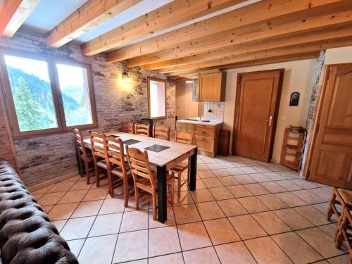 Photo de la galerie de l'établissement Résidence Albriet - Magnifique appartement 14 personnes en duplex MAE-3774, à Modane