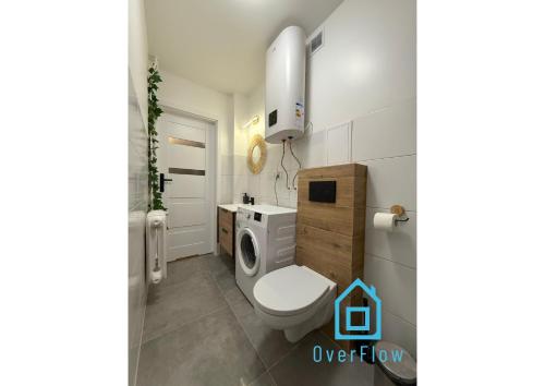 Kúpeľňa v ubytovaní Spacious Room - Peaceful Retreat, 2 Minutes to Gdańsk Old Town