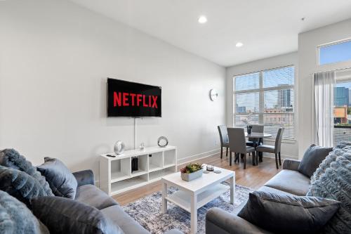 Gallery image of Modern Loft City View in Dallas