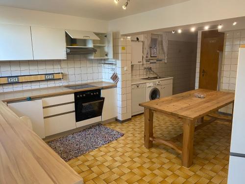 Η κουζίνα ή μικρή κουζίνα στο Ferienwohnung am Ellerbach