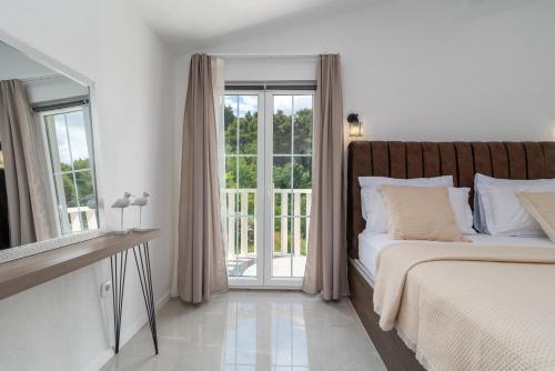 Apartments with parking space Mastrinka - Ciovo - 23789