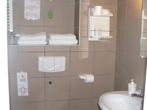 A bathroom at B&B La Cubanina