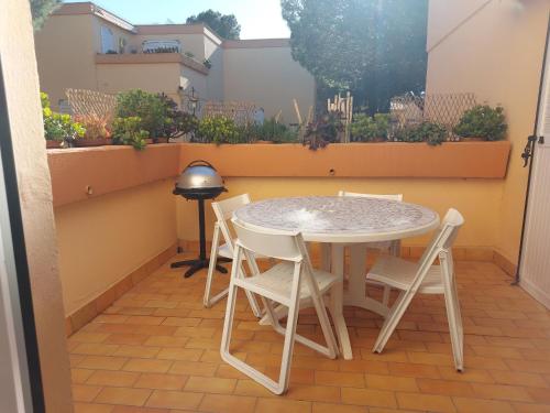 Appartement 3 pers avec terrasse proche plage et commerces - FR-1-776-123