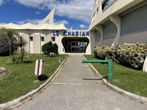 Appartement avec piscine, animaux admis, parking, plage à Port Camargue, 4 pers.
