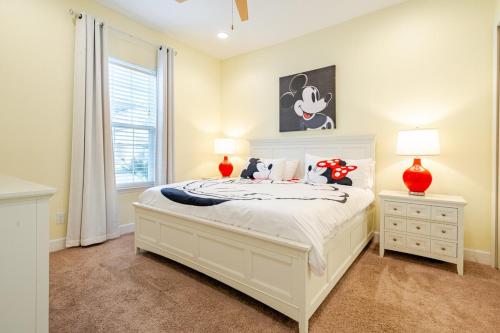Universal 3BR Townhome with Pool photo 31