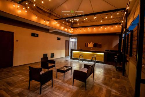 Zona de estar de A04 SUITE WHITE para 1 a 2 personas, Especialistas en CORTAS, MEDIANAS Y LARGAS ESTANCIAS en IZCALLI TEPOTZOTLAN perfecto para Familias, Turistas, Contratistas, Estudiantes, Empresas A sólo 5 min Izcalli 5 min Esmeralda 20 min Satélite 25 min AIFA