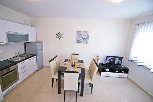 Galeriebild der Unterkunft Apartments Ivana in Sveti Filip i Jakov