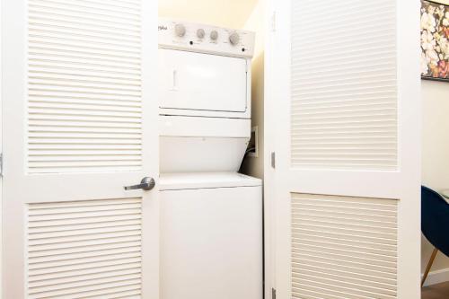 Dapur atau dapur kecil di ViewPoint Suites