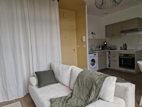 Η κουζίνα ή μικρή κουζίνα στο Joli appartement à Paimboeuf