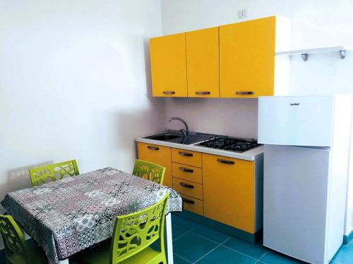 Kuchyň nebo kuchyňský kout v ubytování Home - Discover Cilento