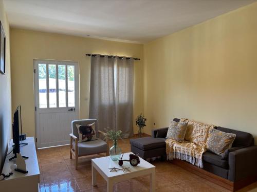 Techas Family Beach Stay 3BR in Central Tarrafal