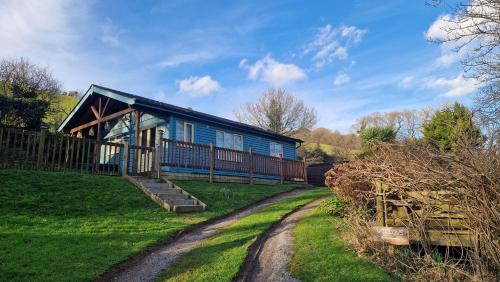 Zahrada ubytování Willows Lodge, set in the valley near Bantham