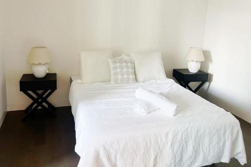 Gallery image of Luxury Poolside 2 bedroom Apt in Olympic park in Sydney