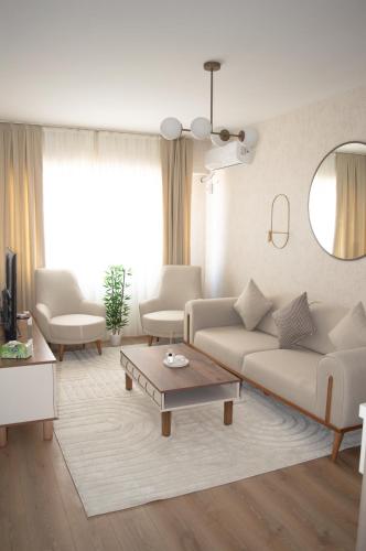 Χώρος καθιστικού στο Luxe Suite AY38