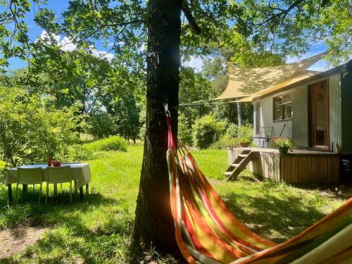 Wooden Cabin - Outdoor Kitchen - Superb Location!