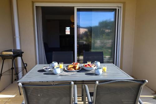 Mad i villaen eller i nærheden