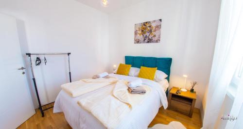 Lucy Apartment 1にあるベッド