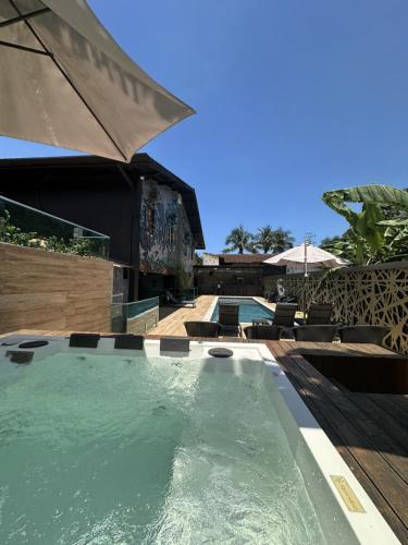 A piscina localizada em Hotel La Serena ou nos arredores