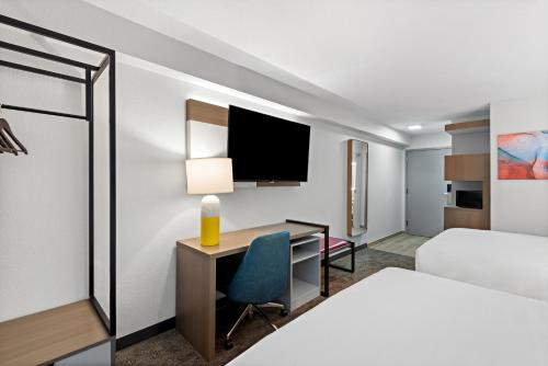 Katil atau katil-katil dalam bilik di Comfort Inn & Suites
