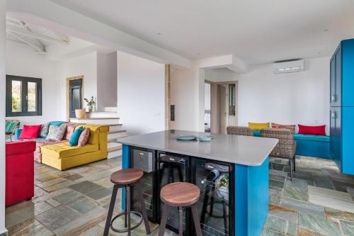 Elissaios-Brand New Renovated Pool Villa