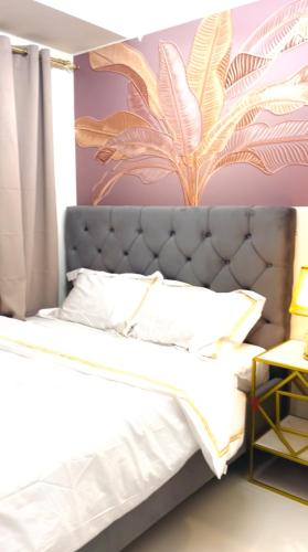 Cama o camas de una habitación en Cosy Deluxe Flat with Balcony near MOA