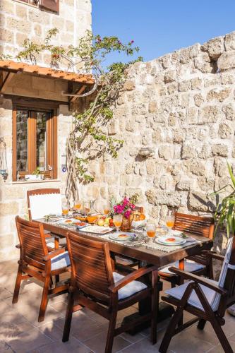 OLD TOWN CLASSIC HOUSE RHODES