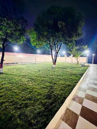 Zahrada ubytování A2 Villa by JMD - Peaceful Stay Near Expo Mart