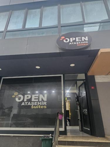 La fachada o entrada de Open Ataşehir Suit