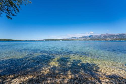 a view of a large body of water at Holiday home Lorena in Novigrad Dalmatia
