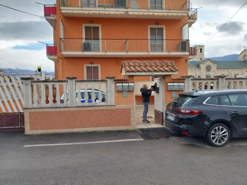 Το κτήριο όπου στεγάζεται  η παραθεριστική κατοικία