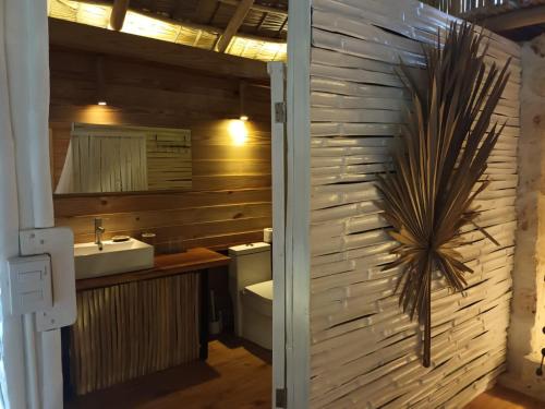 Koupelna v ubytování Samo Eco Lodge