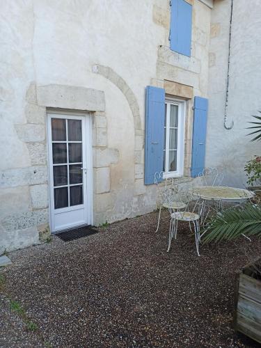 Φωτογραφία από το άλμπουμ του Chambres d'hôtes -- Le Clos de Gémozac σε Gémozac