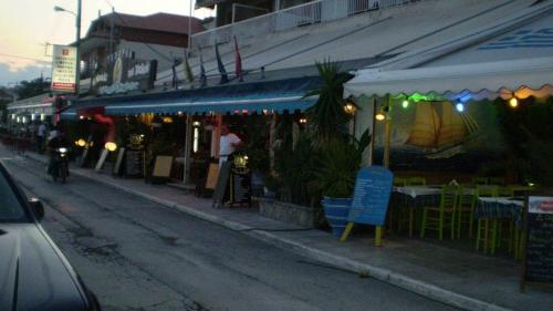 Vila Violeta, Halkidiki, Nea Kalikratia SINGLE VACATION HOUSE