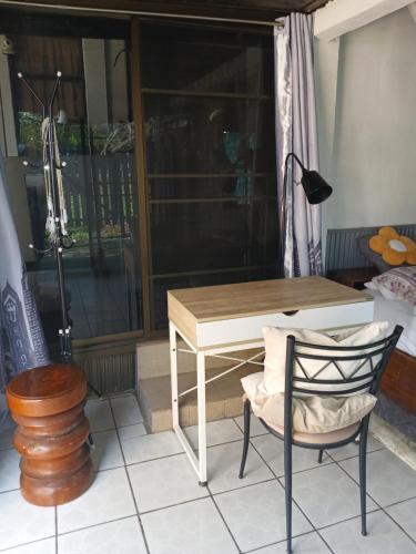 Balkoni atau teres di บ้านอนัตตา